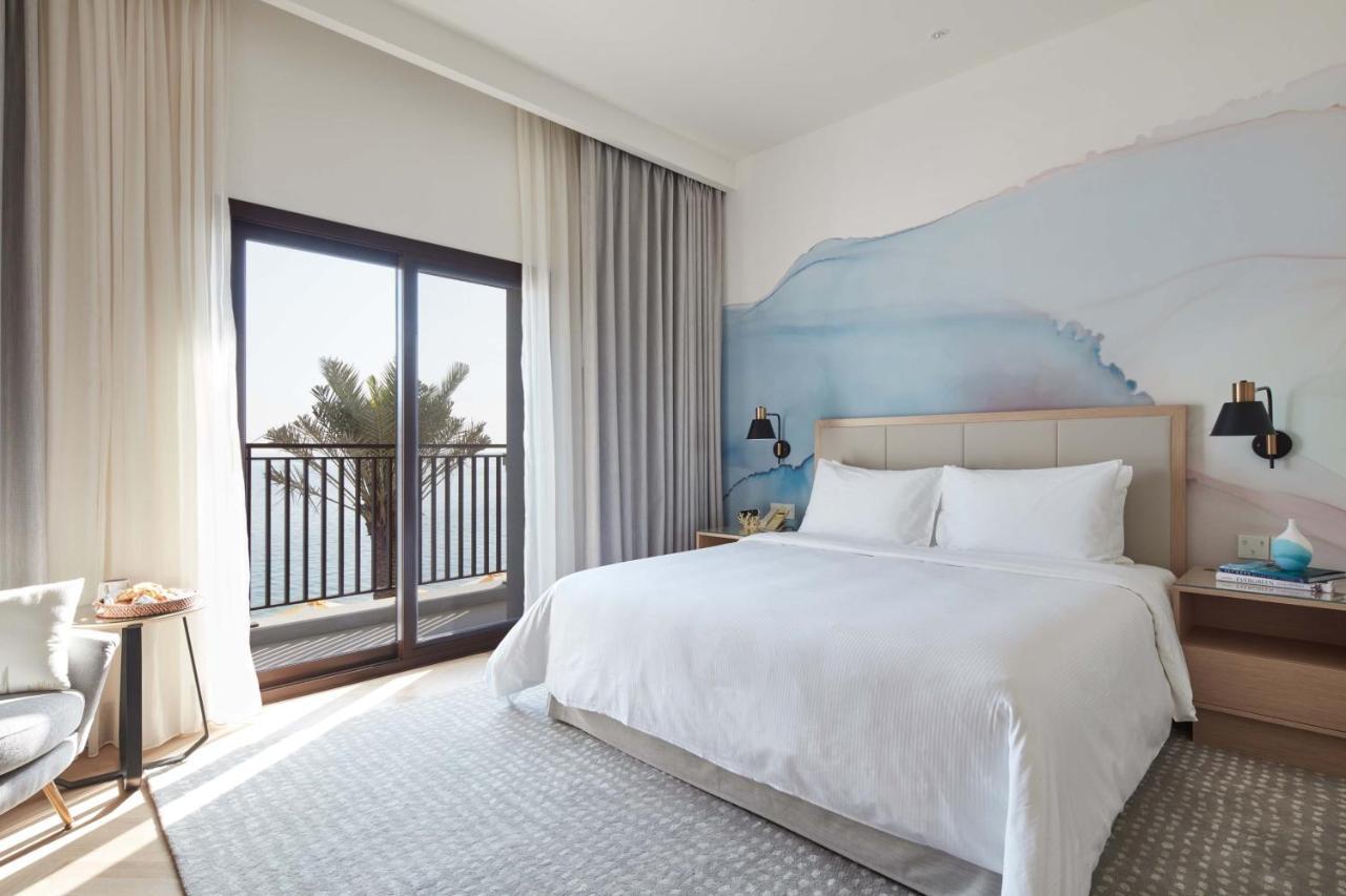 Vida Beach Resort Umm Al Quwain Exterior foto A bedroom at the hotel