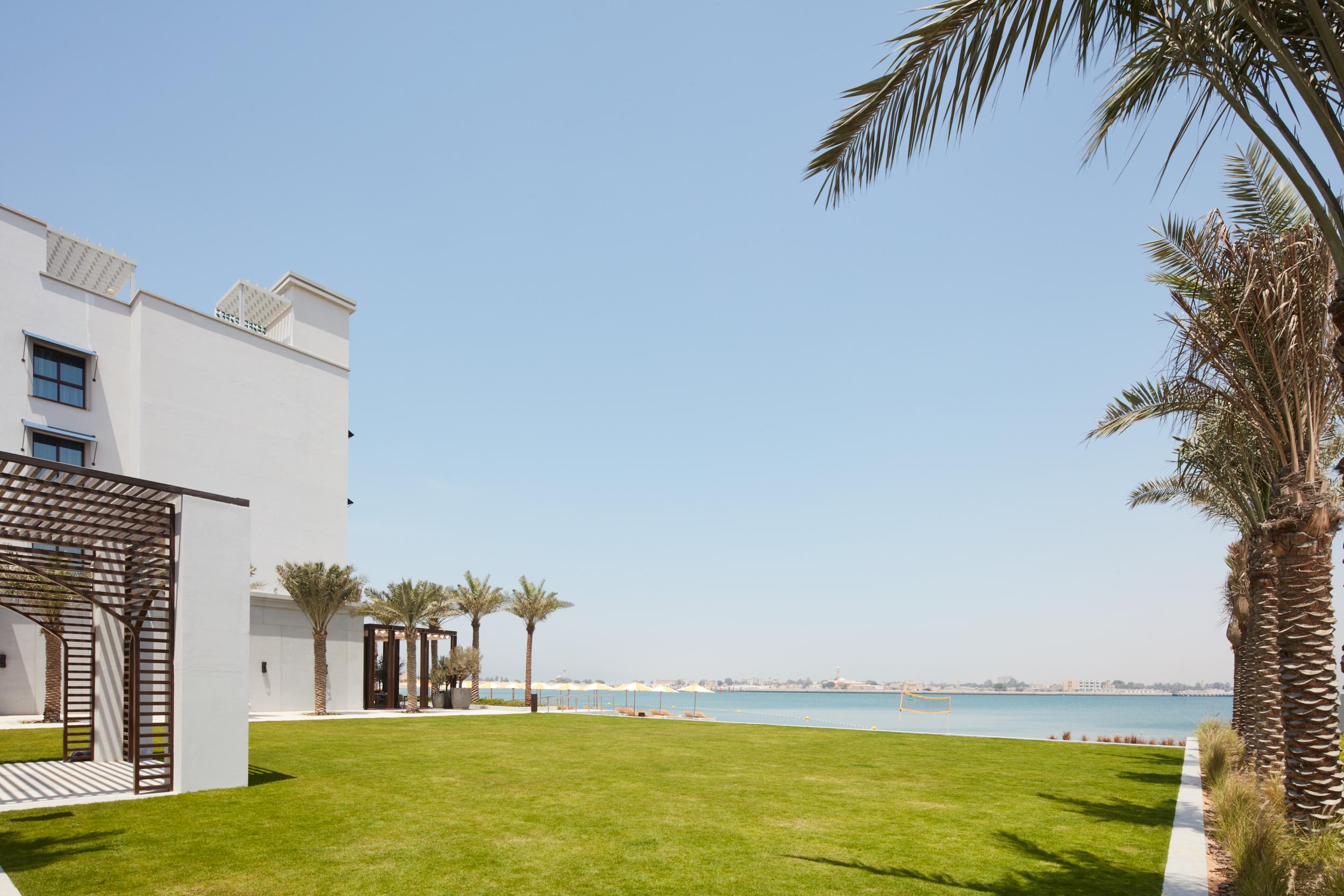Vida Beach Resort Umm Al Quwain Exterior foto View of the beach at the Jumeirah Islands